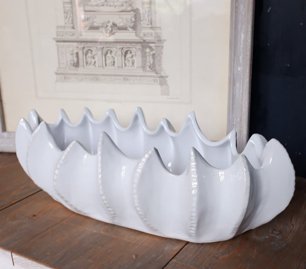 New White Scallop Ceramic Decorative Spiky Fruit Bowl Ornament Dish