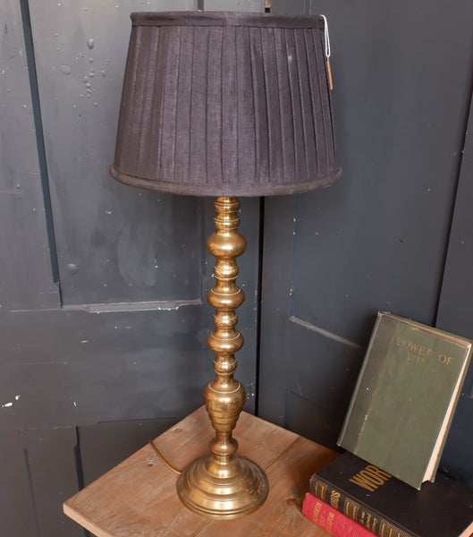 Vintage 1970's Bedside Table Lamp Ornate Solid Brass Metal Gold Colonial Style