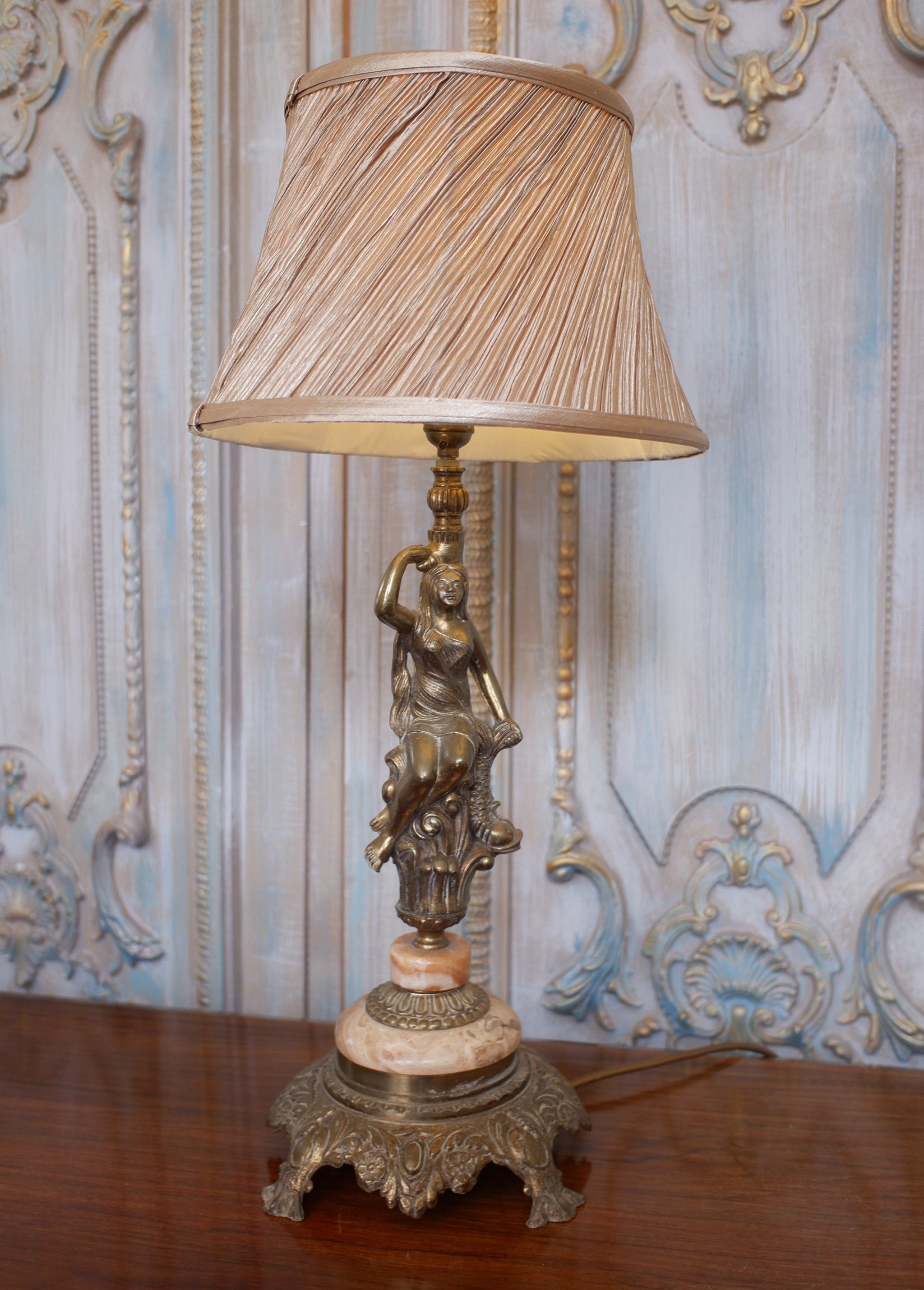 Antique Bronze Swallow table marble Lamp good Shabby Brocante Farmhouse globe lighting Country chic decor Bronze marked Pepin Art Deco' lighting